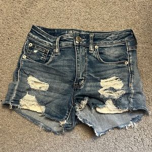 Jean shorts with white knit pocket detail
